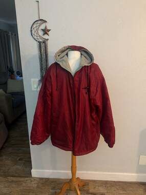 Akwa Sport Zip Jacket Size L Red Fleece Lined Hooded